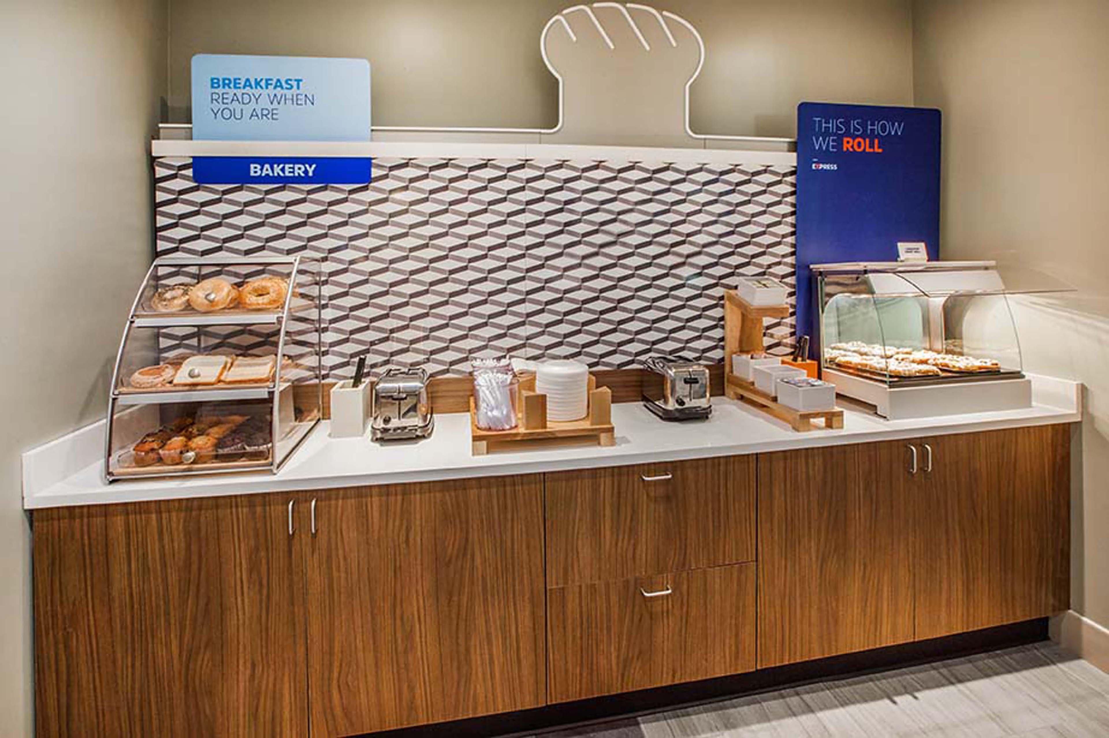 Holiday Inn Express & Suites - Oxford By Ihg Zewnętrze zdjęcie