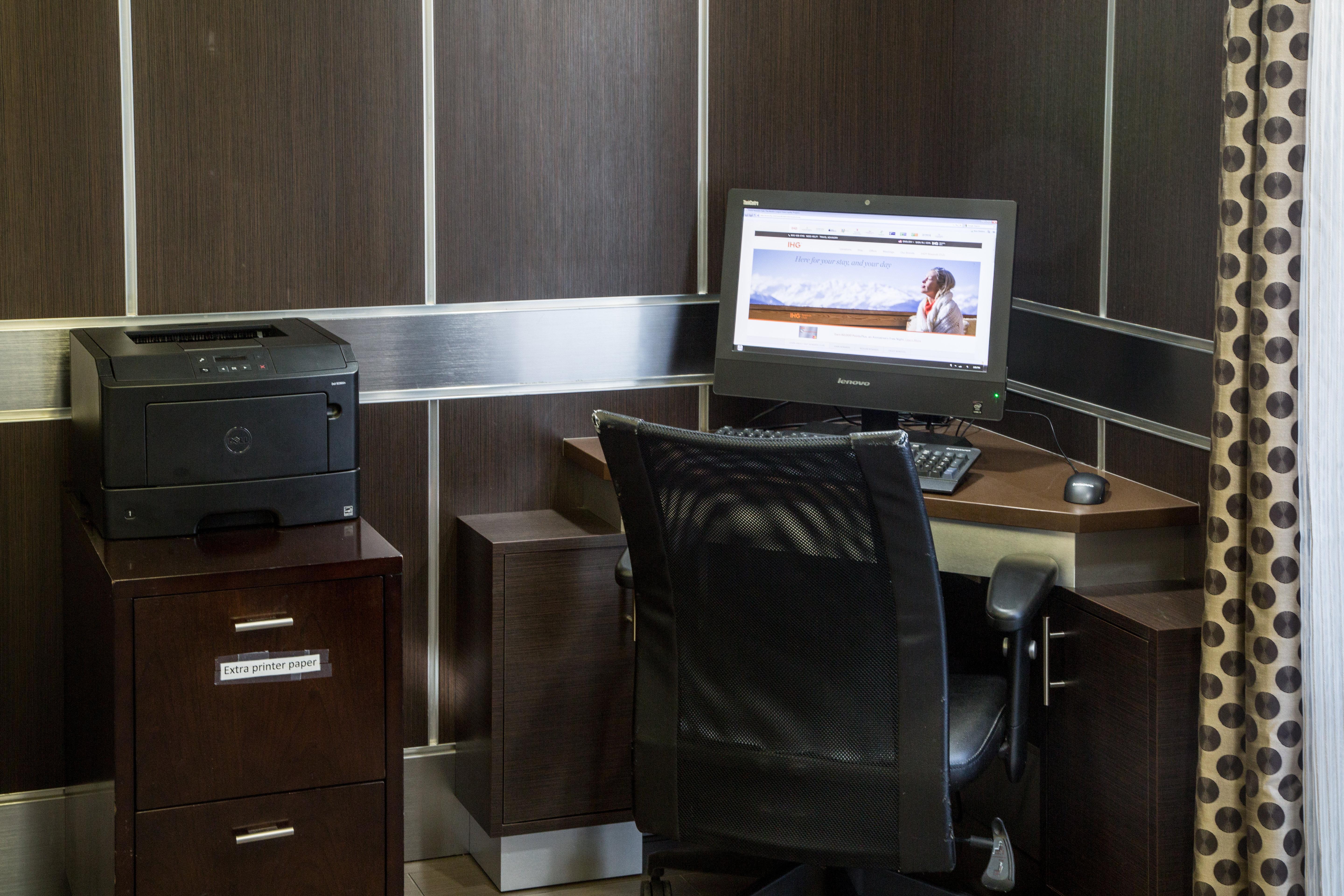 Holiday Inn Express & Suites - Oxford By Ihg Zewnętrze zdjęcie