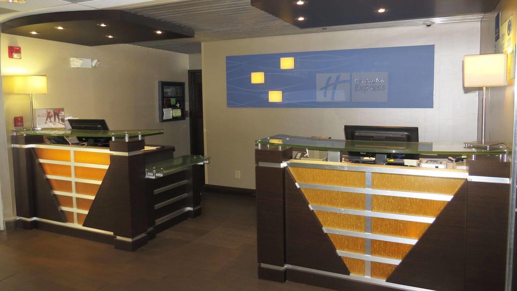 Holiday Inn Express & Suites - Oxford By Ihg Zewnętrze zdjęcie